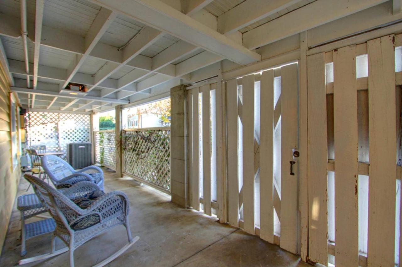 Bird Baldwin Magnolia Suite Savannah Exterior photo